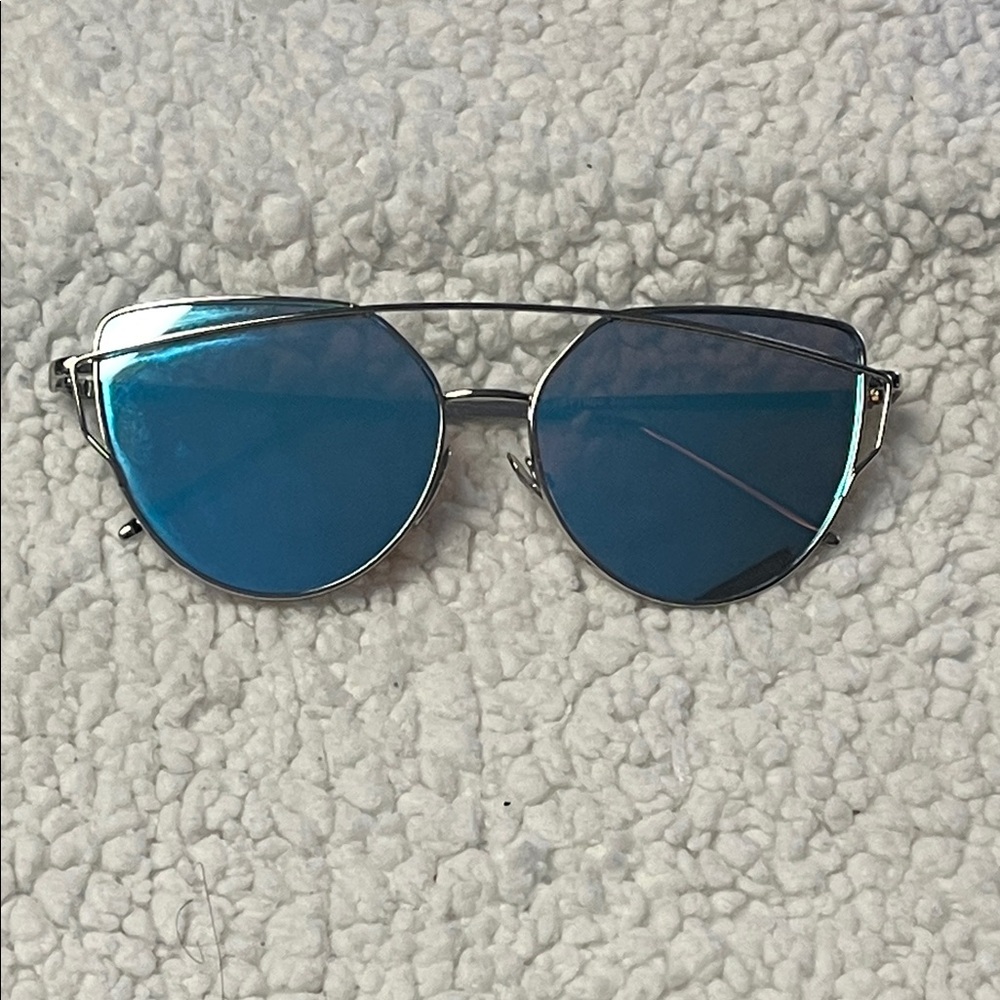 Stylish Silver Sunglasses